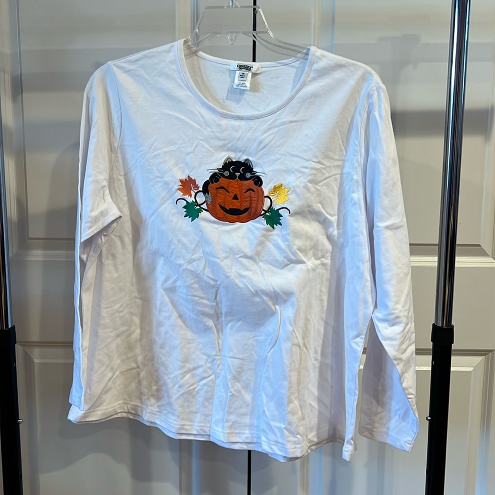 Country Store Halloween Pumpkin and Cat Long Sleeve tee NWOT